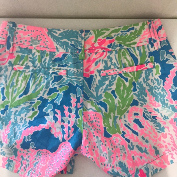 Lilly Pulitzer Callahan Short - Picture 3 of 3